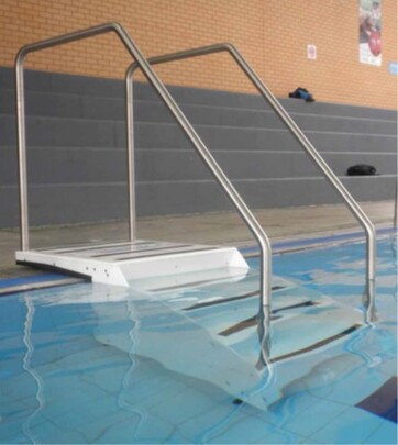 Platypus Moveable Pool Entrance Way Mobility Steps